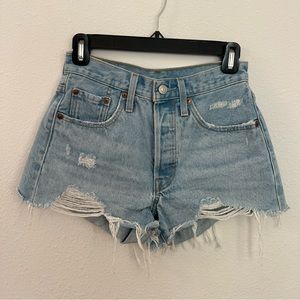 Blue denim Levi’s shorts